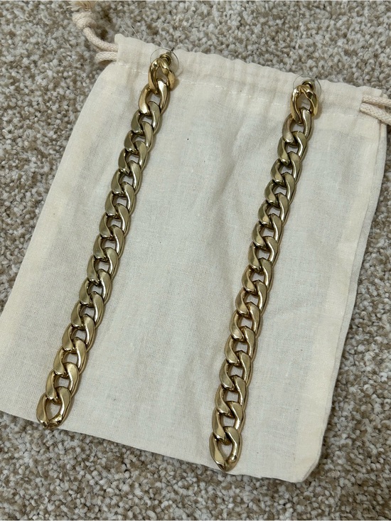 Jewelry - NEVER WORN Gold Tone Chunky Chain Drop Earrings